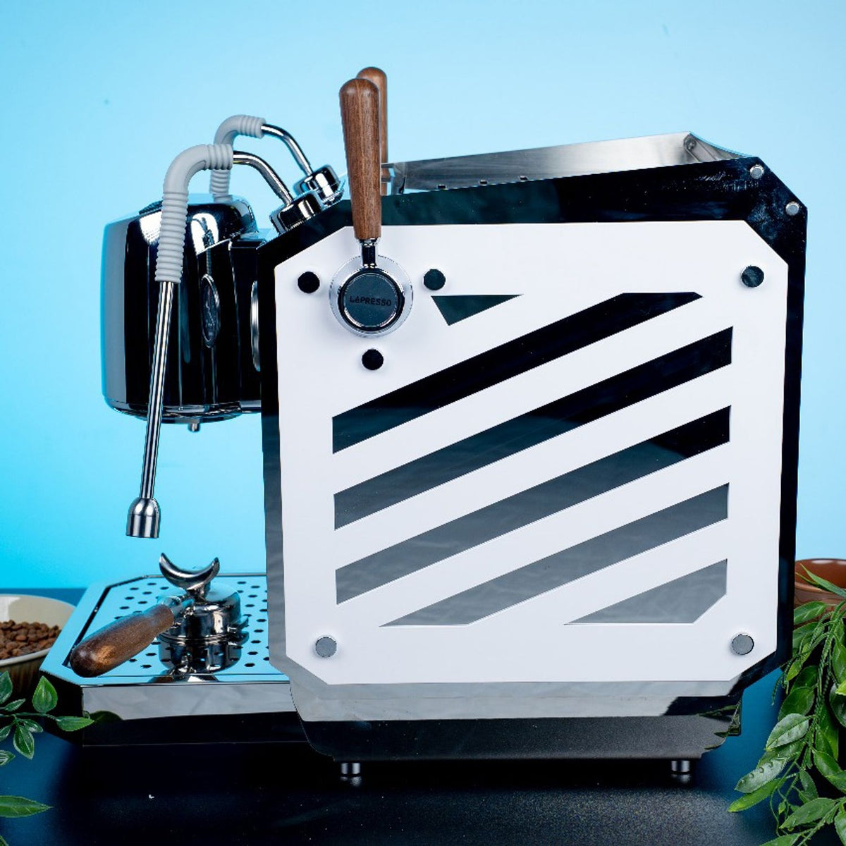 ماكينة قهوة كوراتزاتو 9 بار فضية اللون من ليبرسو Lepresso Corazzato 9 Bar Coffee Machine With Italian Rotary Pump - Silver