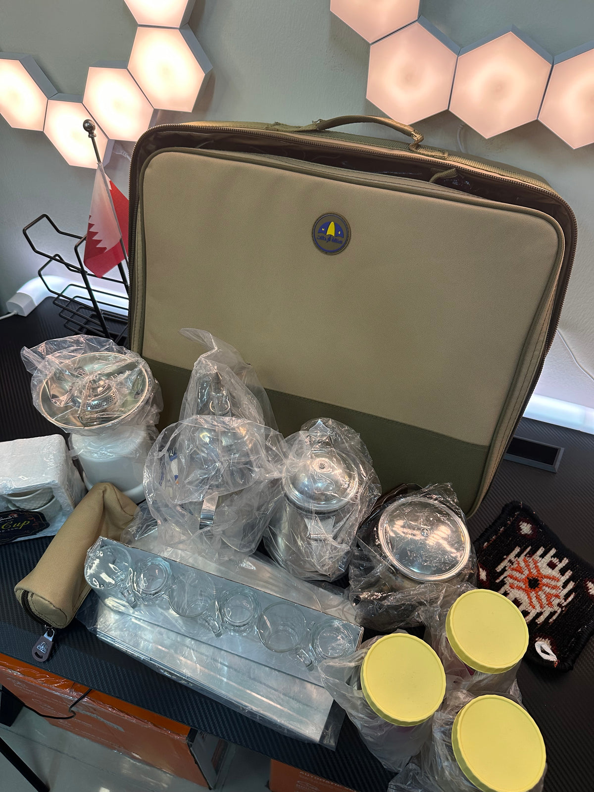 � عزبة الشاي والقهوة المتكاملة مع خزان أناقة البر والرحلات في شنطة وحدة! 🌿